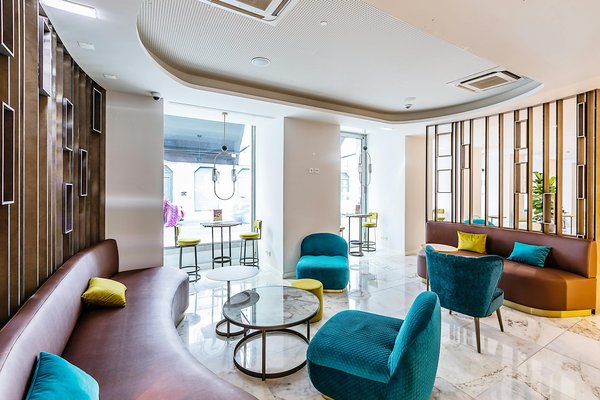 Premium commercial upholstery services in Canary Wharf